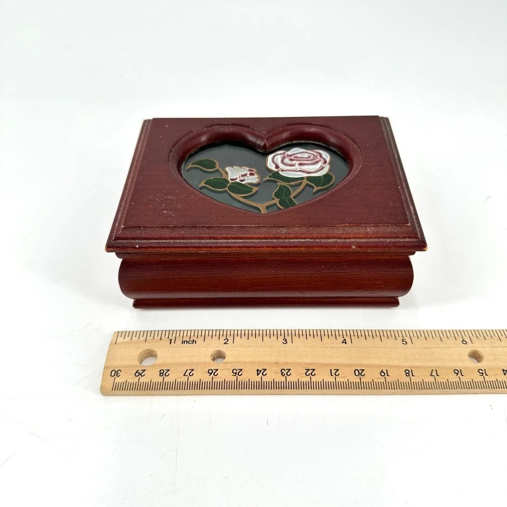 Vintage Wood Heart Rose Jewelry Box Cherry Finish Green Velvet Lining‎ 5.5in